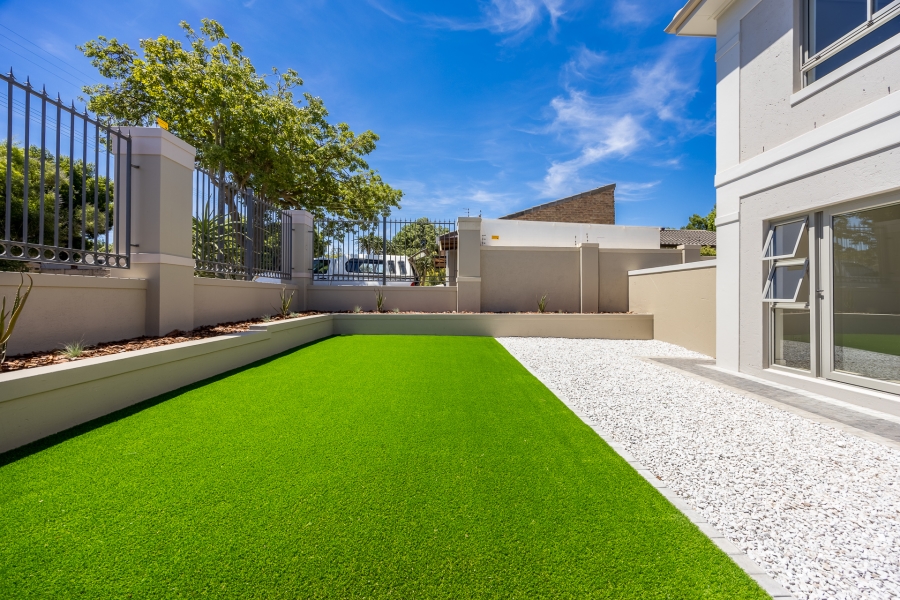 4 Bedroom Property for Sale in Vierlanden Western Cape